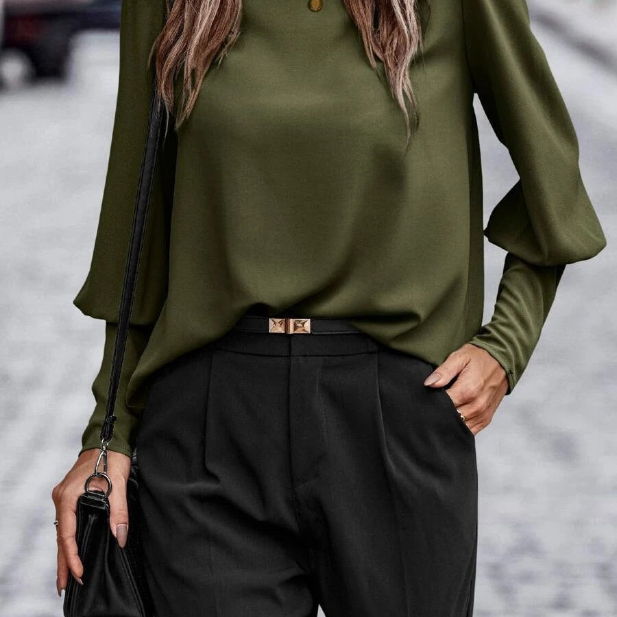 Women's blouse with puff sleeves - round neck & loose fit