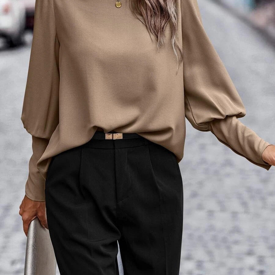 Women's blouse with puff sleeves - round neck & loose fit
