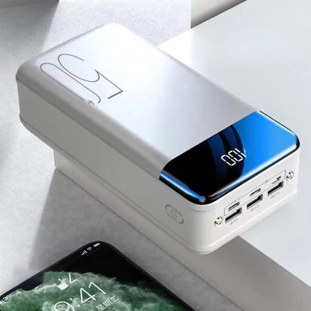 50.000-mAh-Powerbank - Schnellladung mit Multi-Anschluss
