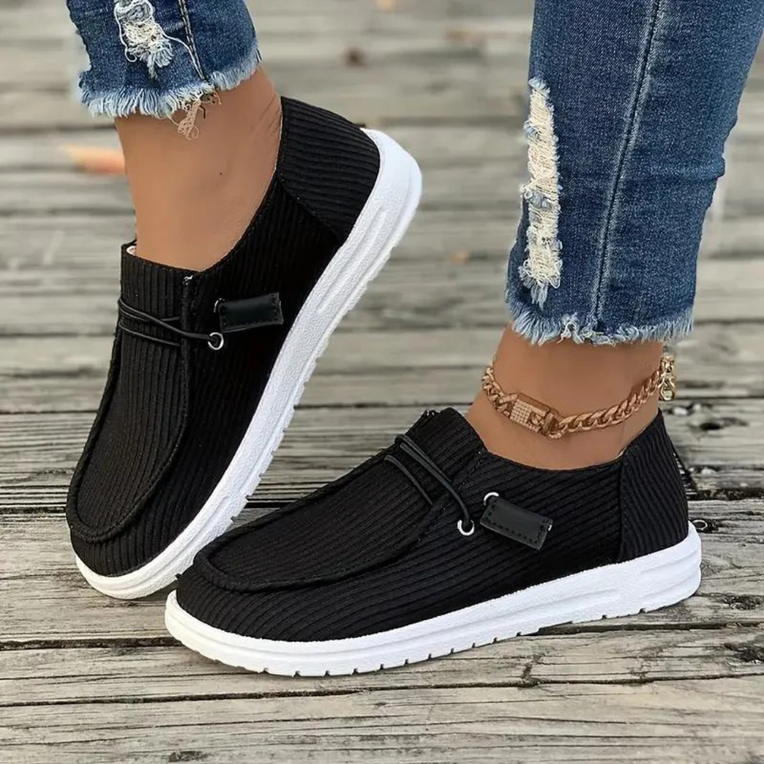 Damen-Slip-On-Sneaker - Cord-Stil mit weißer Sohle