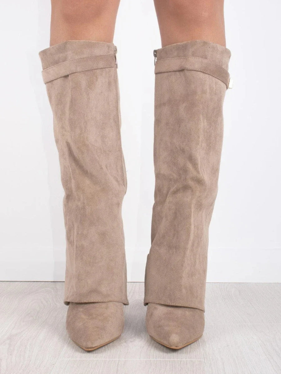 Women's Knee-High Boots with Slip-On Fit - For Slipping On & Pointed Toe Cap