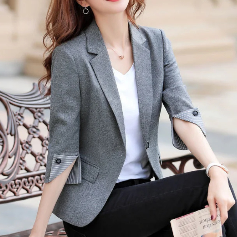 Women's Tailored Blazer - 3/4 Sleeves & Striped Lining