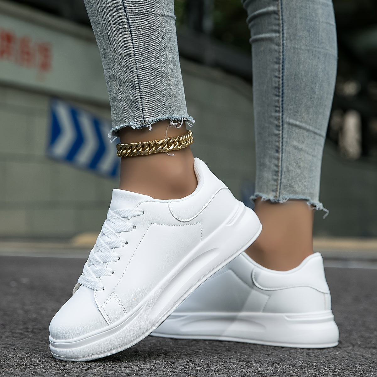 Damen Weiße Sneakers - Schnürung & Minimalistisch