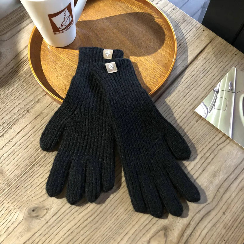 Men's knitted winter gloves - ribbed & touchscreen-compatible