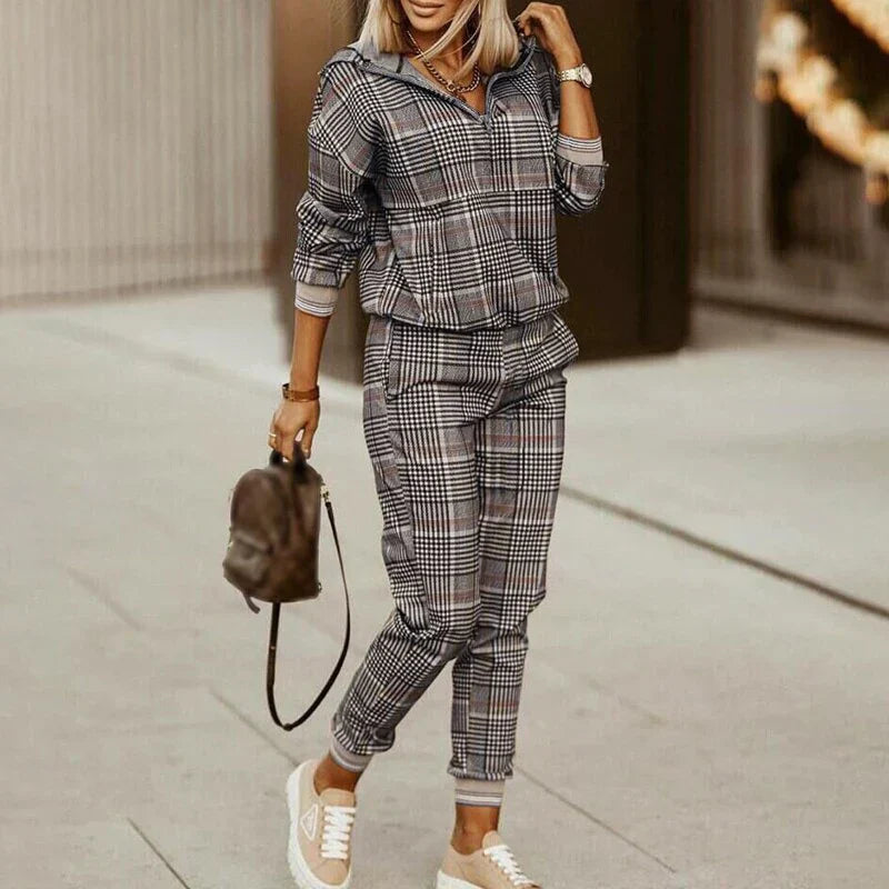 Women's hooded sweatshirt with zipper & jogging pants set - two-piece athleisure