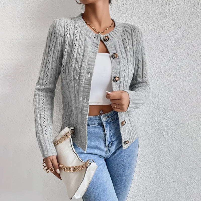 Women's cardigan with cable knit pattern – stylish & comfortable outerwear
