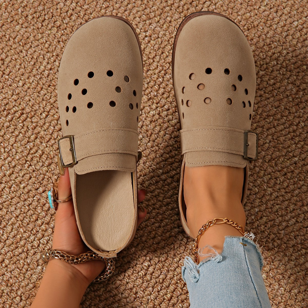 Damen Wildleder Clogs - Slip On Stil mit Schnallenriemen