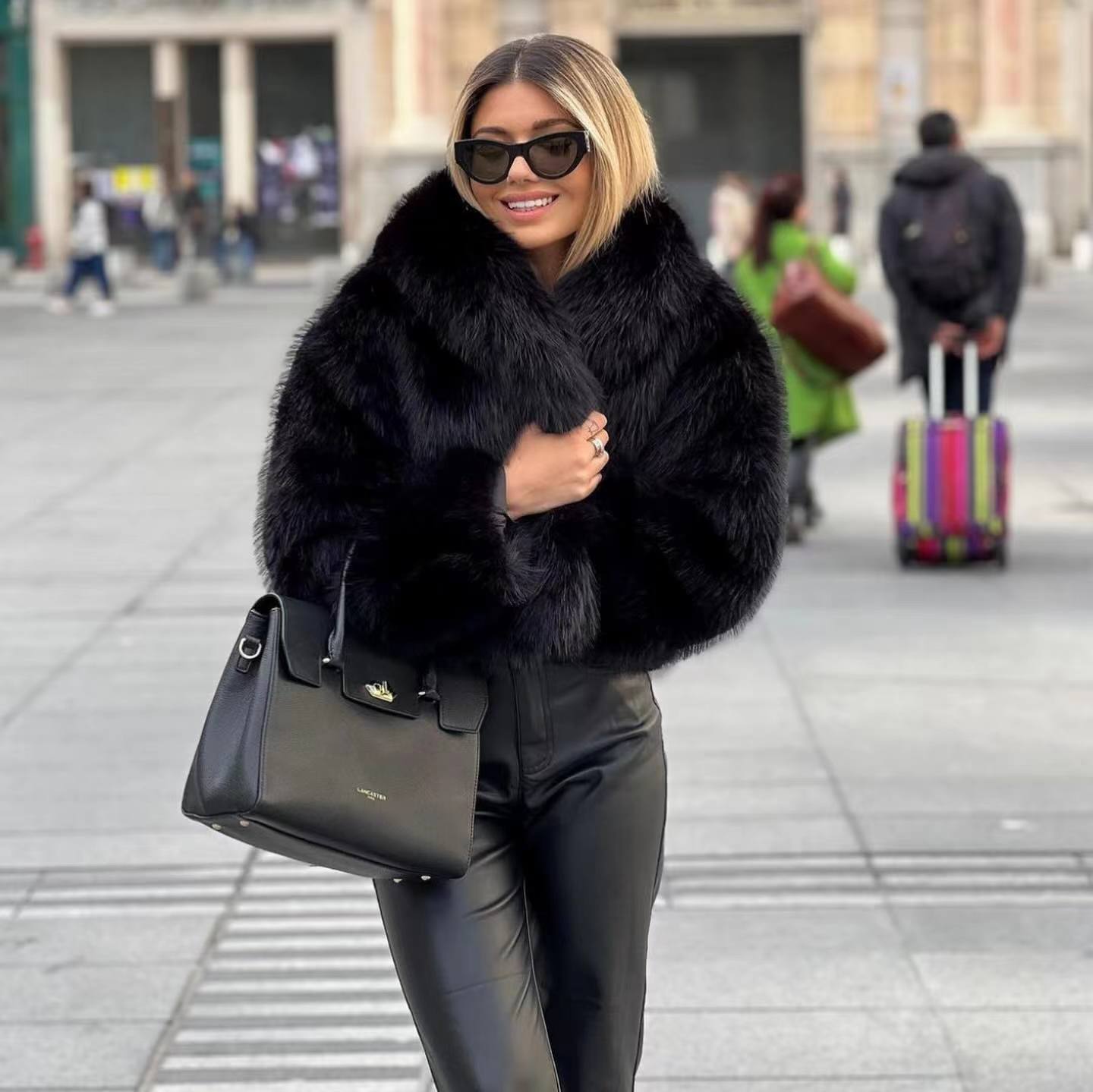 Damen Kunstpelzmantel - Warme & luxuriöse Winterjacke