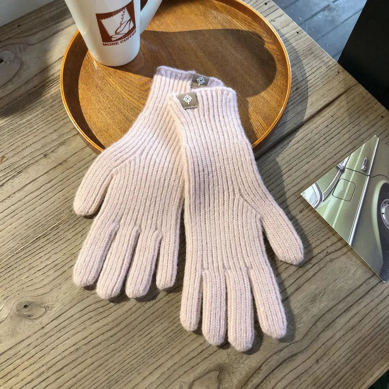 Men's knitted winter gloves - ribbed & touchscreen-compatible