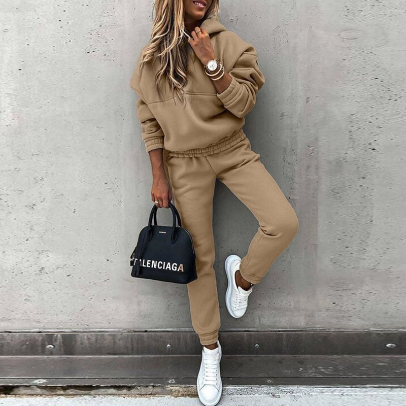 Women's Hoodie & Jogger Set - Cozy & Stylish