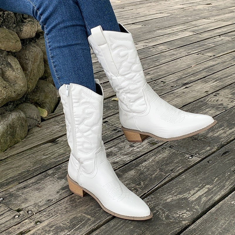 Stivali da cowboy da donna in look metallico – con dettaglio ricamato