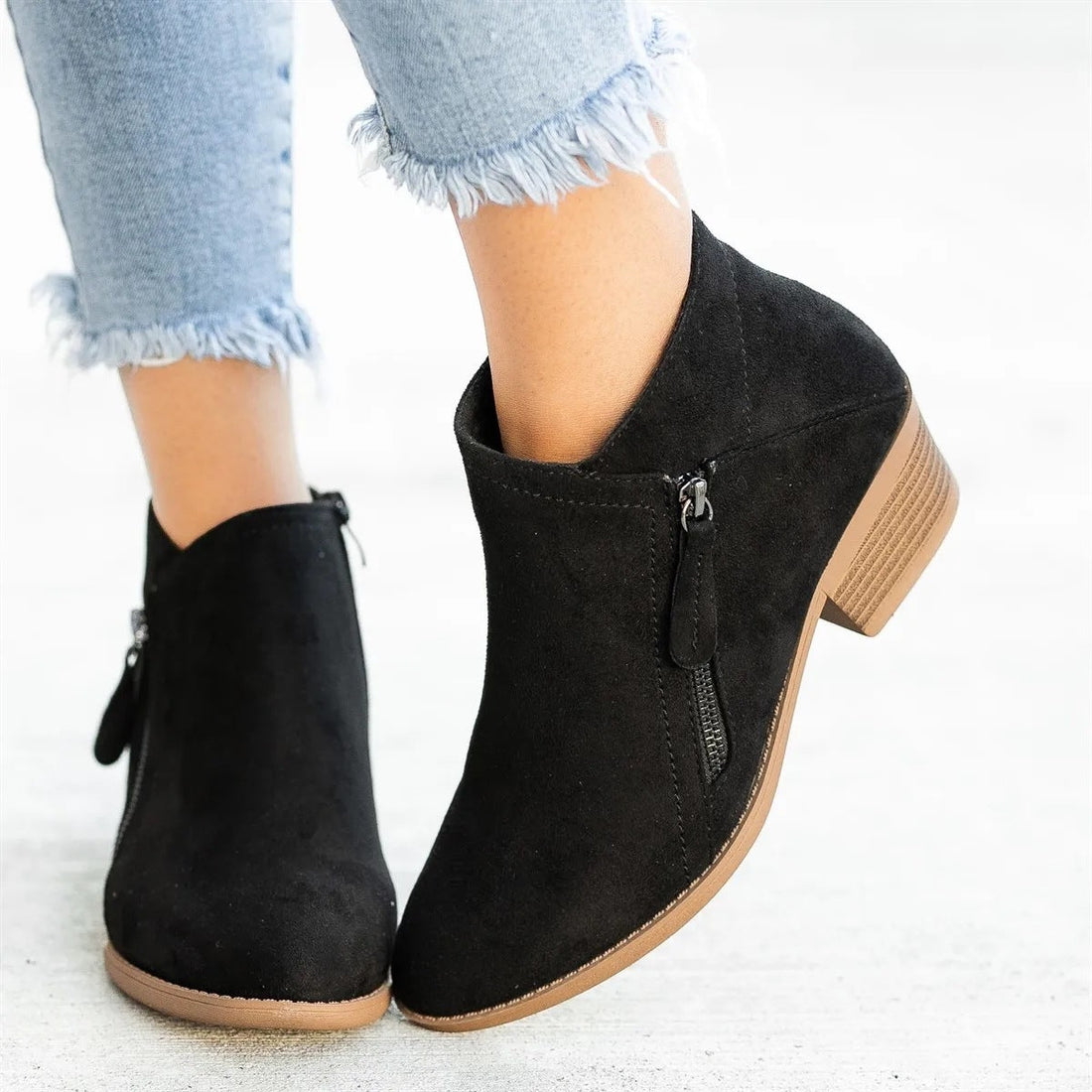 Women's Ankle Boots - Chunky Heel & Side Zipper