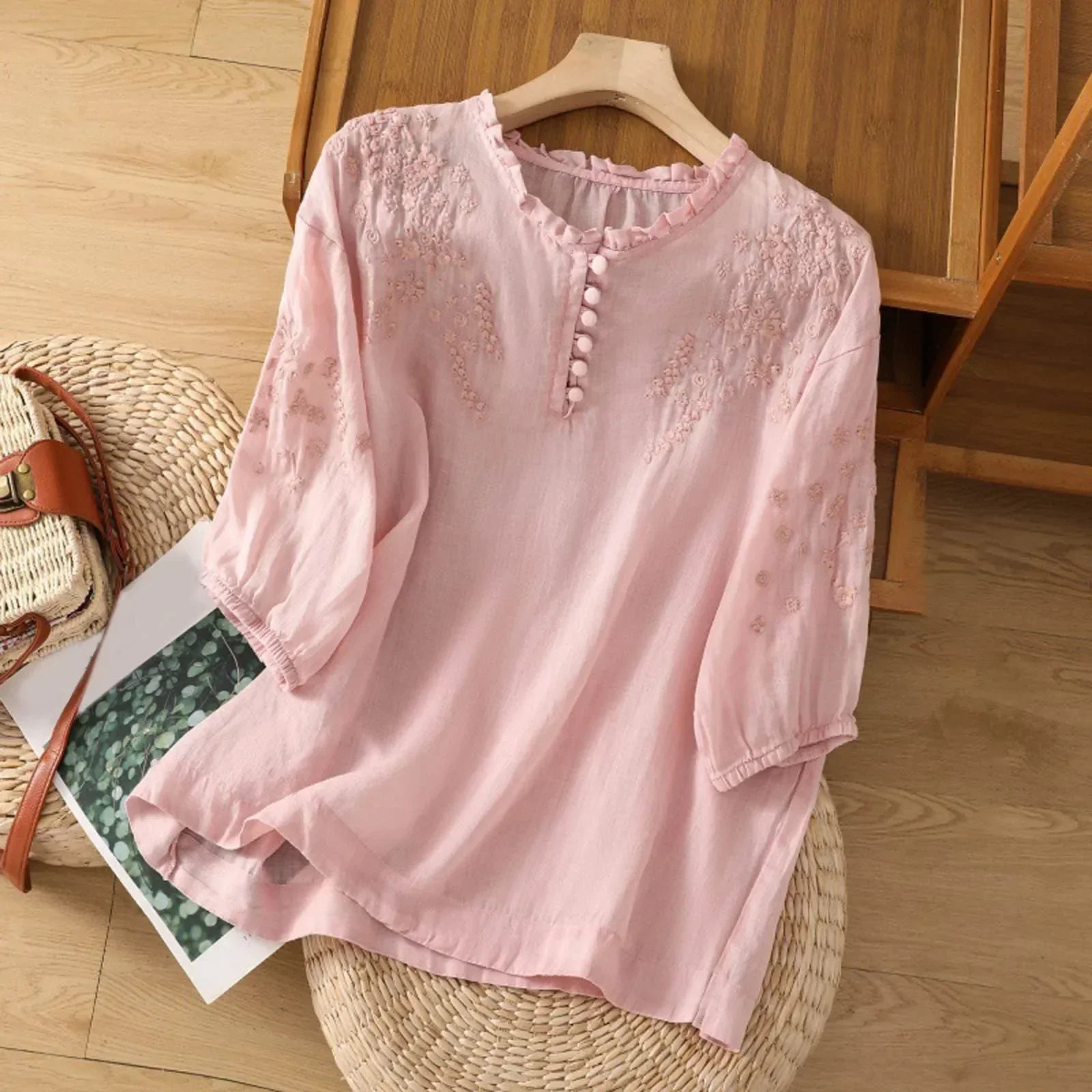 Bestickte Bluse mit Knopfleiste Elegantes und leichtes Oberteil