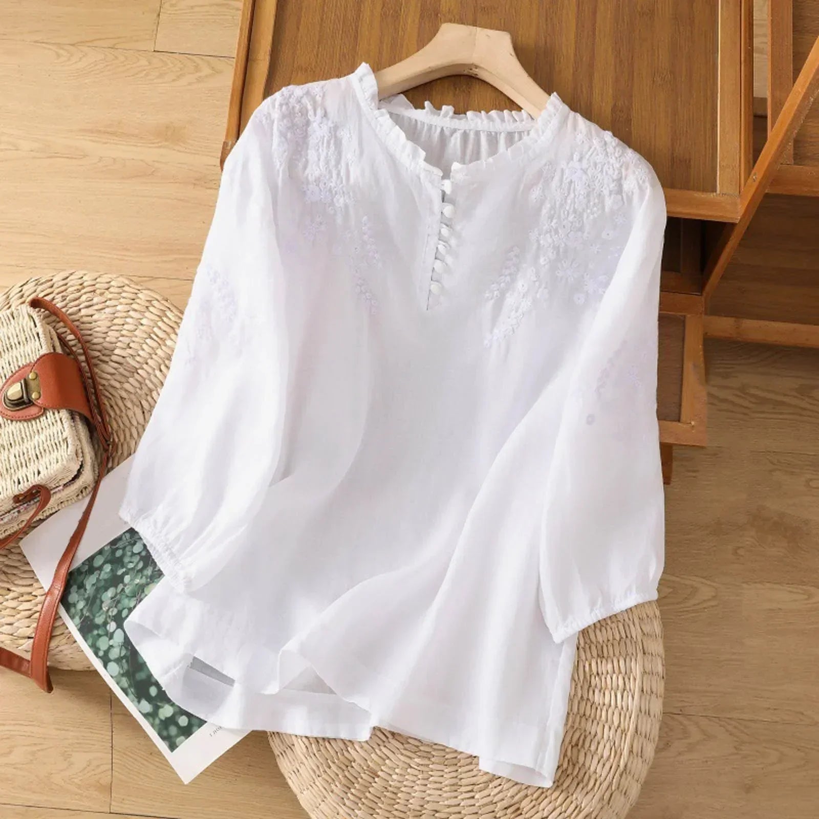 Bestickte Bluse mit Knopfleiste Elegantes und leichtes Oberteil